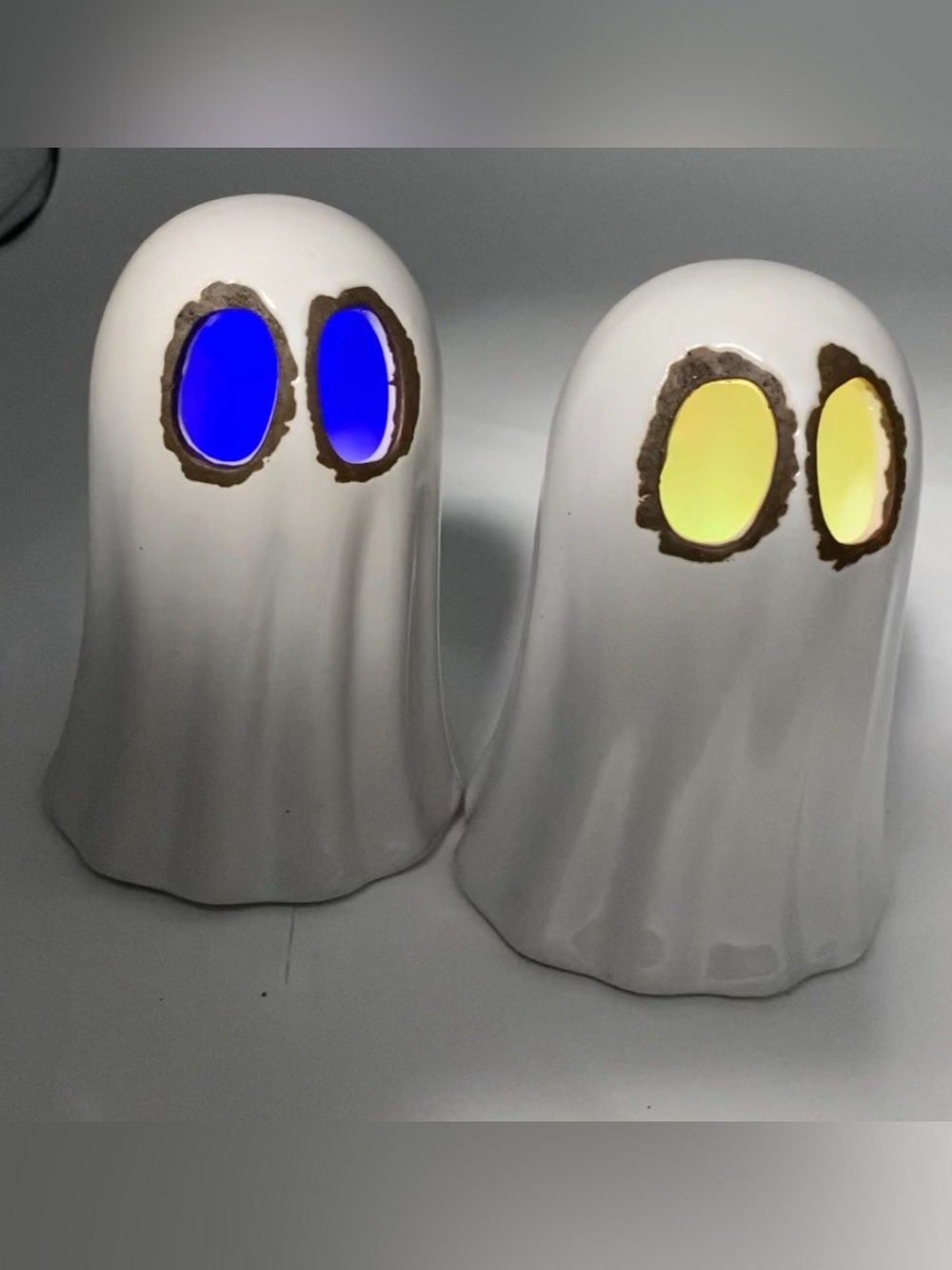 Halloween Holiday Decor White Ceramic Ghost  Blinking Light Up Set Of 2   AB02